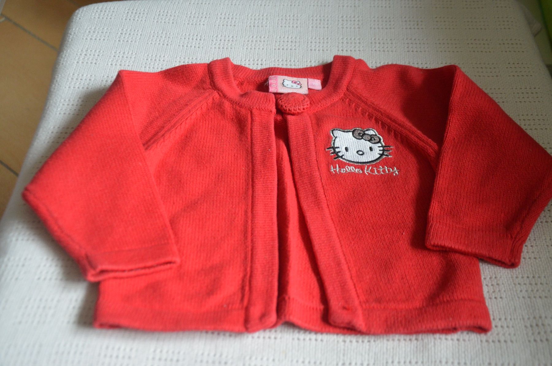 Vestes & Manteaux: TAILLE 68-74 - VESTE HELLO KITTY – D'occasion à Chiasso par Dolly015