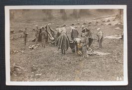 AK Spaß im Regen MILITÄR um 1918