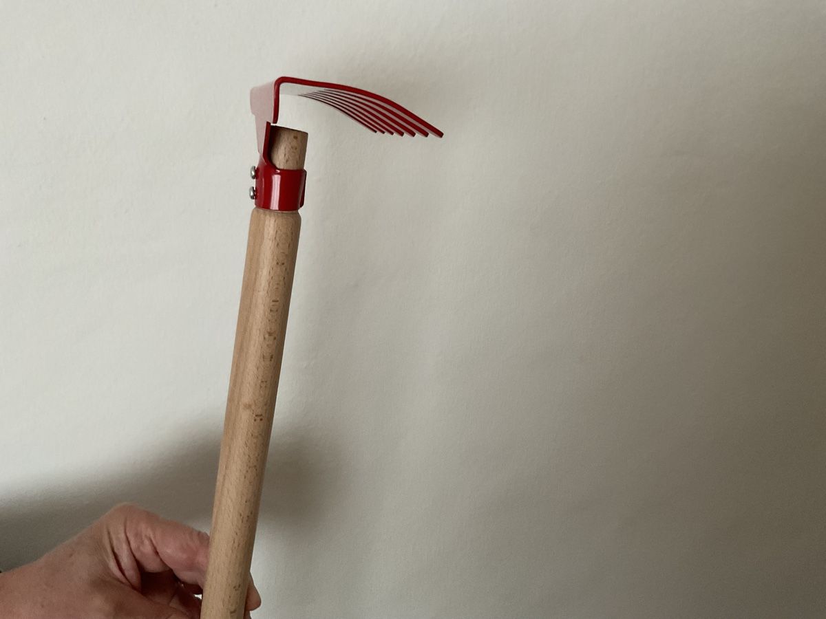 Sabbiera per bambini: Kinder Metall, Sand/ Garten Rechen rot – Nuovo (secondo la descrizione) da Wil ZH venduto da RiccardaWegmann 4