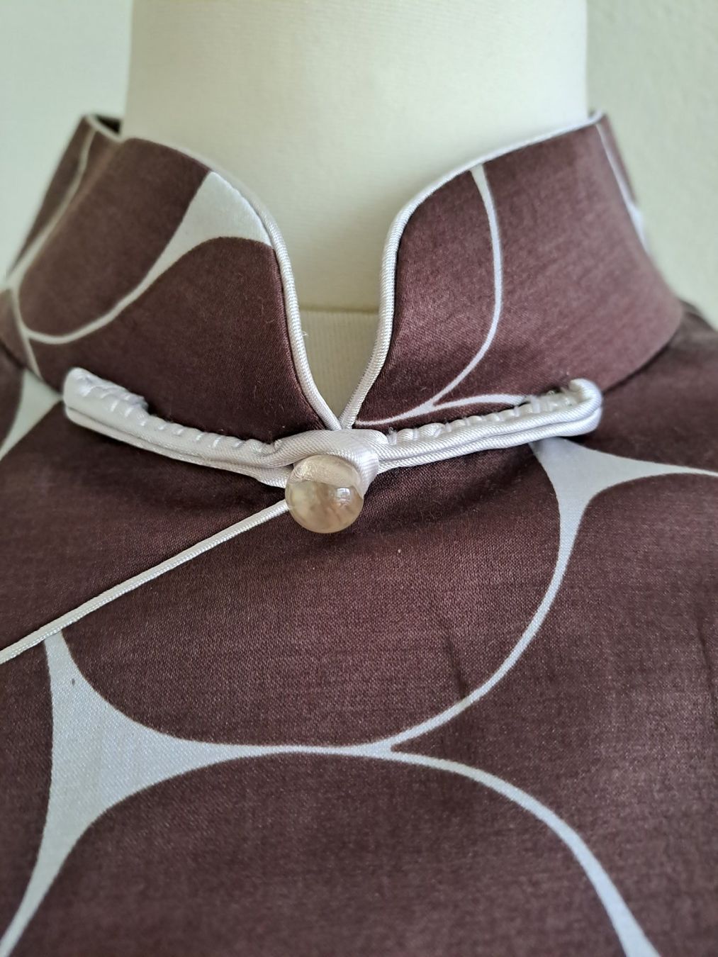 Vestiti: Original chinesisches Seidenkleid Gr.34 – Usato da Volketswil venduto da ronbons 3