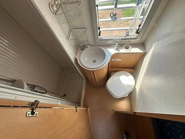 Mobile-home: Bürstner  Active A535-2 solo mt 5.63 - 6 posti letto – D'occasion à Cadenazzo par Zioeddy9 7