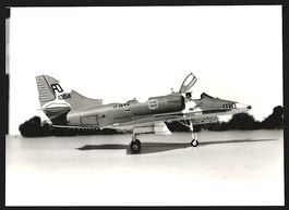 Fotografie Flugzeugmodell Douglas A-4, K