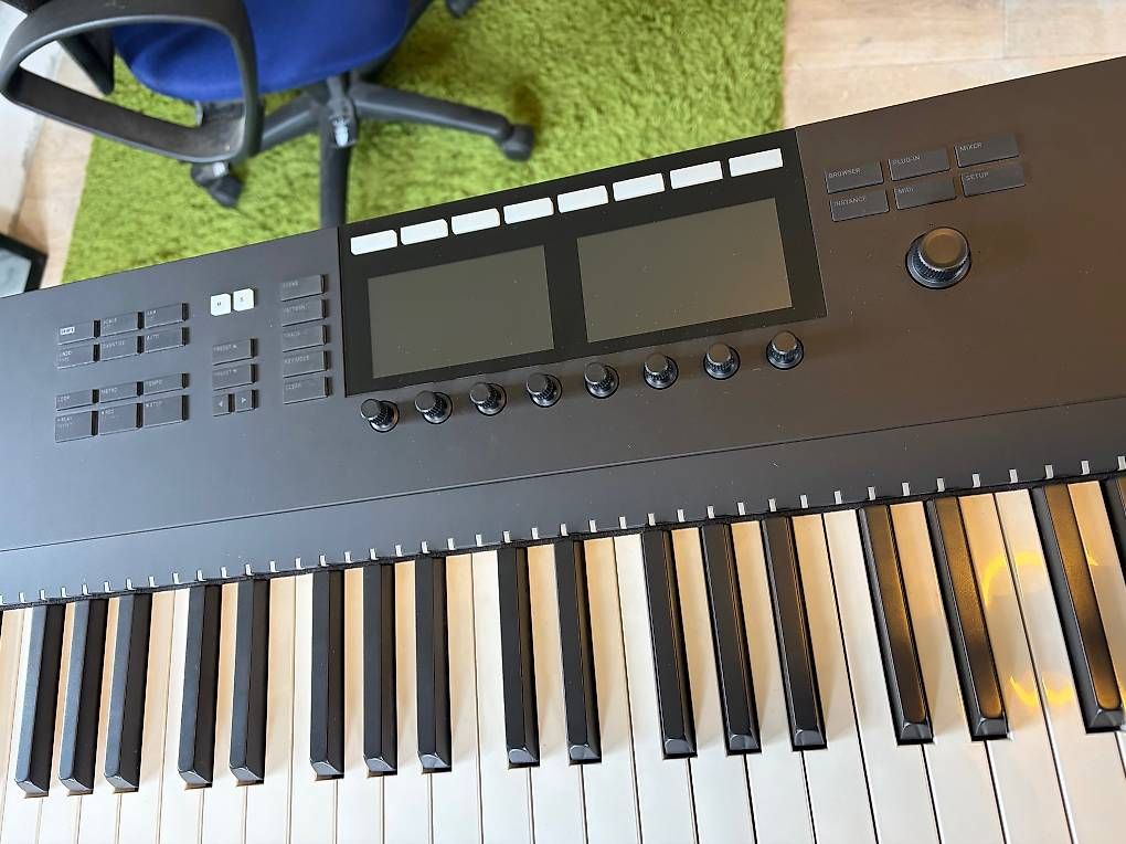 Native Instruments Strumenti musicali: Komplete Kontrol S88 MK2 – Usato da Bex venduto da rseignez 1