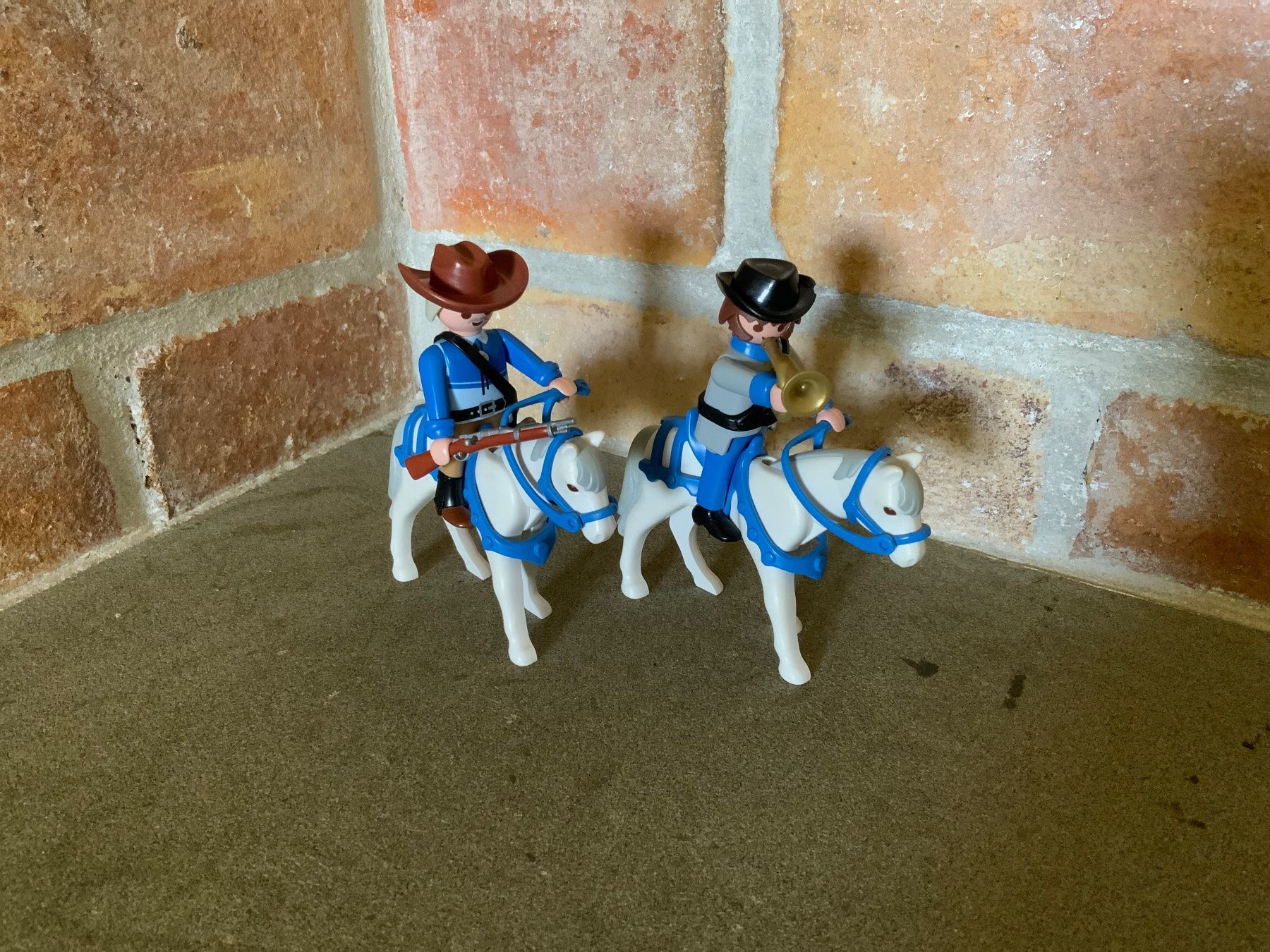 Playmobil Spielzeuge: Playmobil Kavallerie Figuren – Gebraucht aus Burgdorf von rainerw07