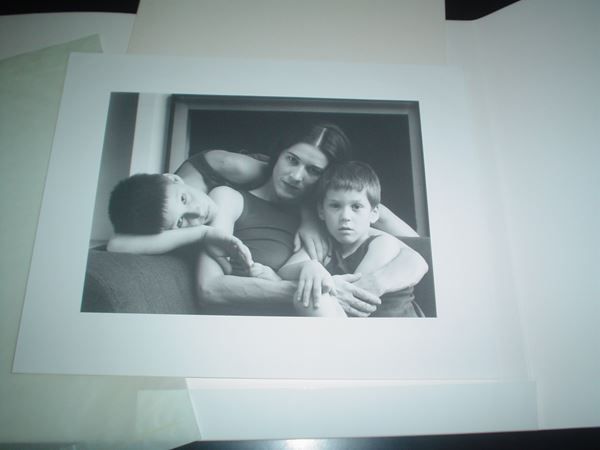 Portraits Gitty Darugar mit Originalfoto Kaufen auf Ricardo