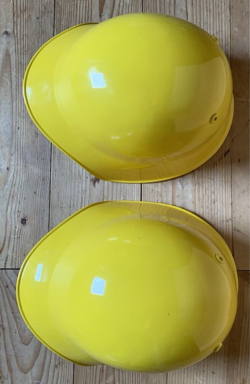 2 Stahlhelme vom Zivilschutz 5
