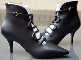 Pumps Salvatpre Ferragamo . 38