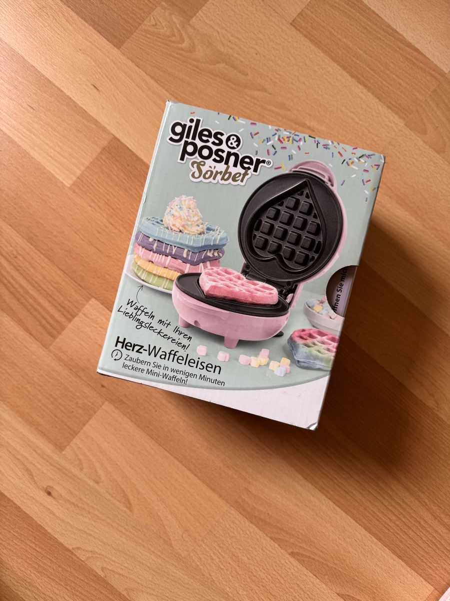 Moules à gâteaux: Herz-Waffeleisen – D'occasion à Celerina par gia_z8rb