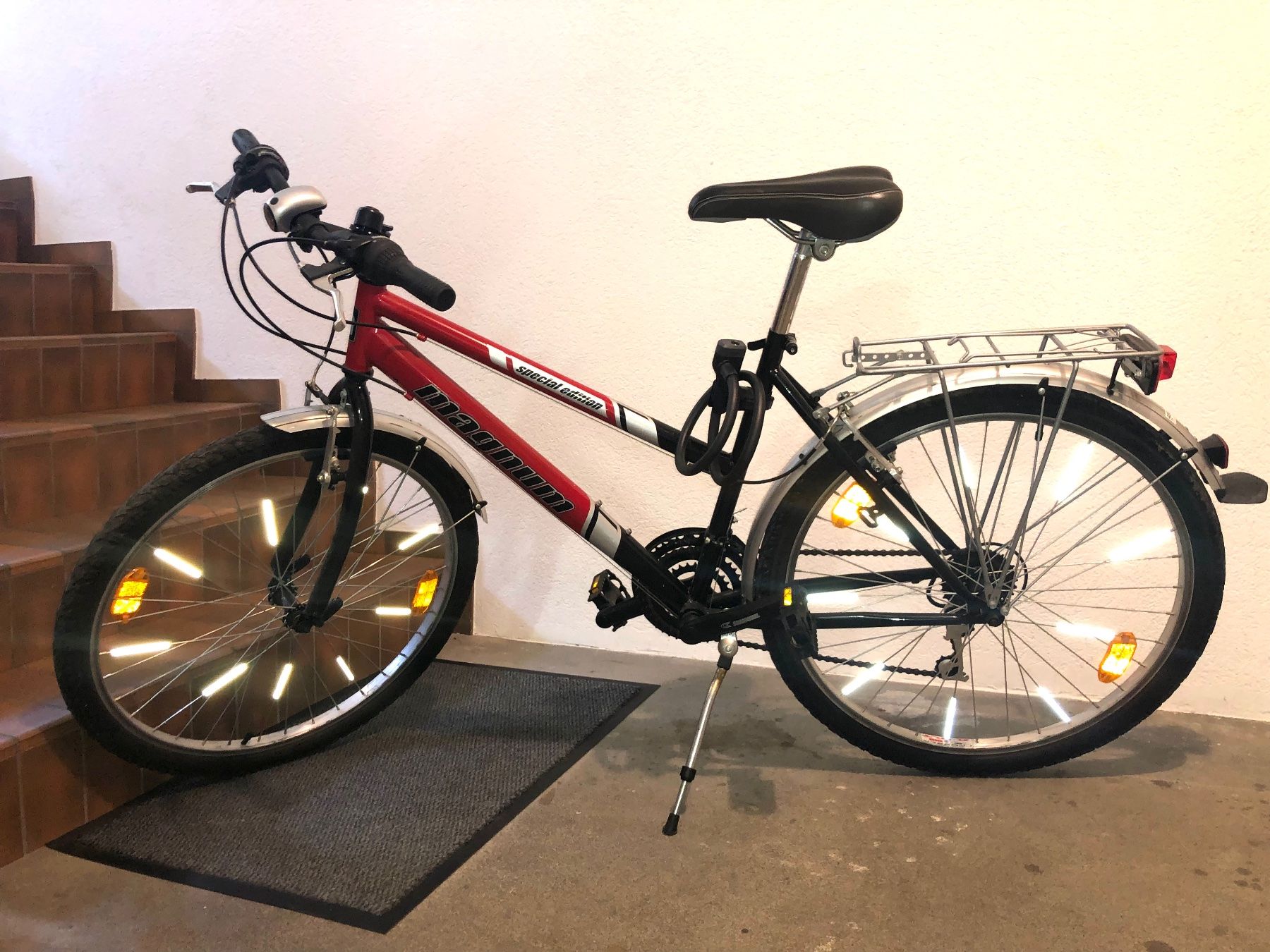 Magnum Velos: Fahrrad für Dame oder grösseres Mädchen – Gebraucht aus Boswil von Ueli073