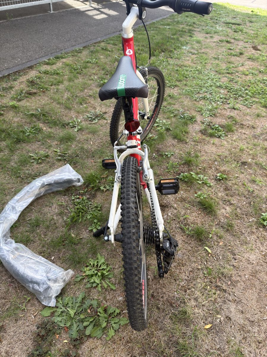 Woom Vélos: Kindervelo Woom 4 rot – D'occasion à Kreuzlingen par berndbeck 5