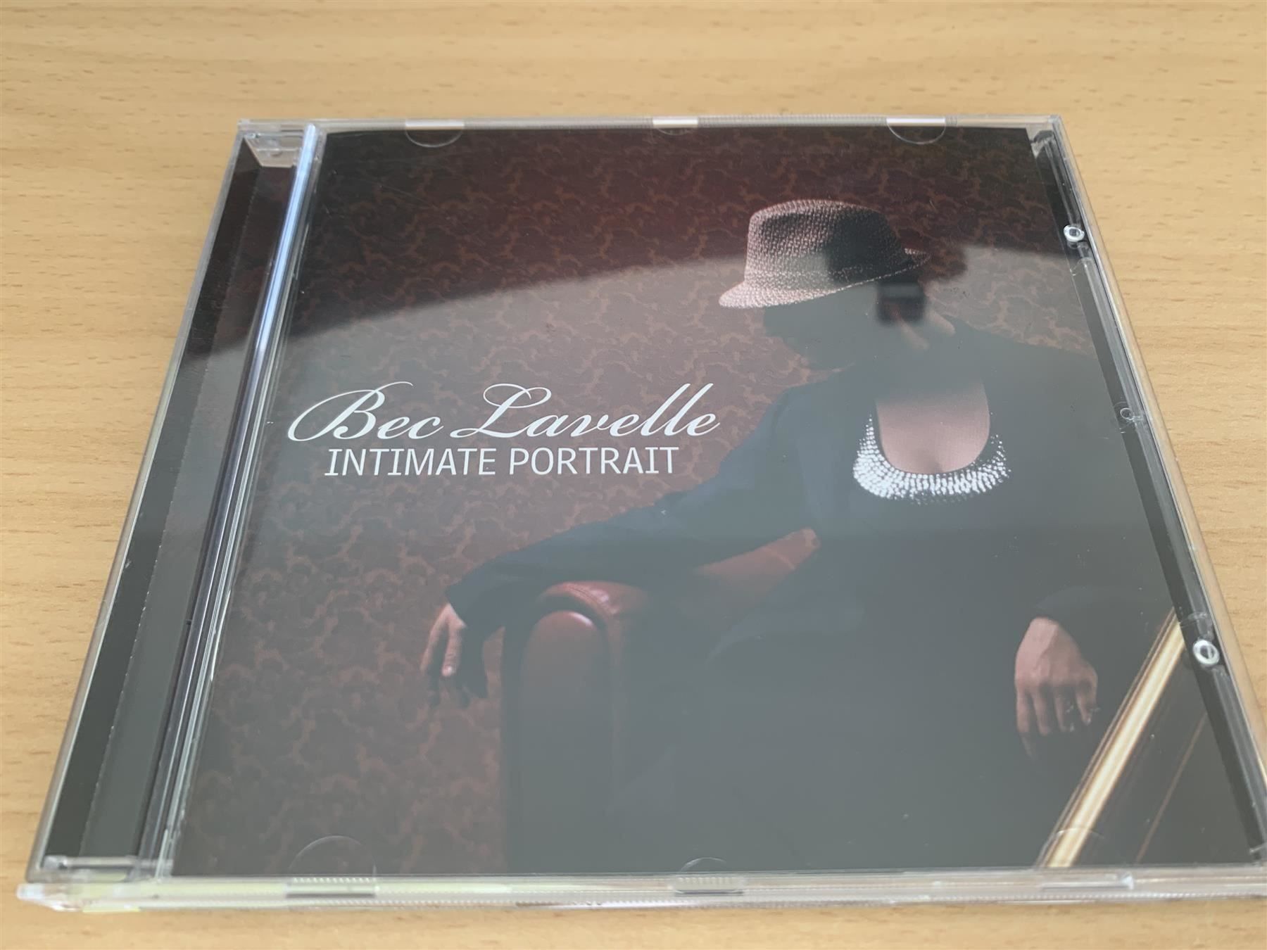 CD: Bec Lavelle – Intimate Portrait – Usato da Rikon im Tösstal venduto da Alpenmutz