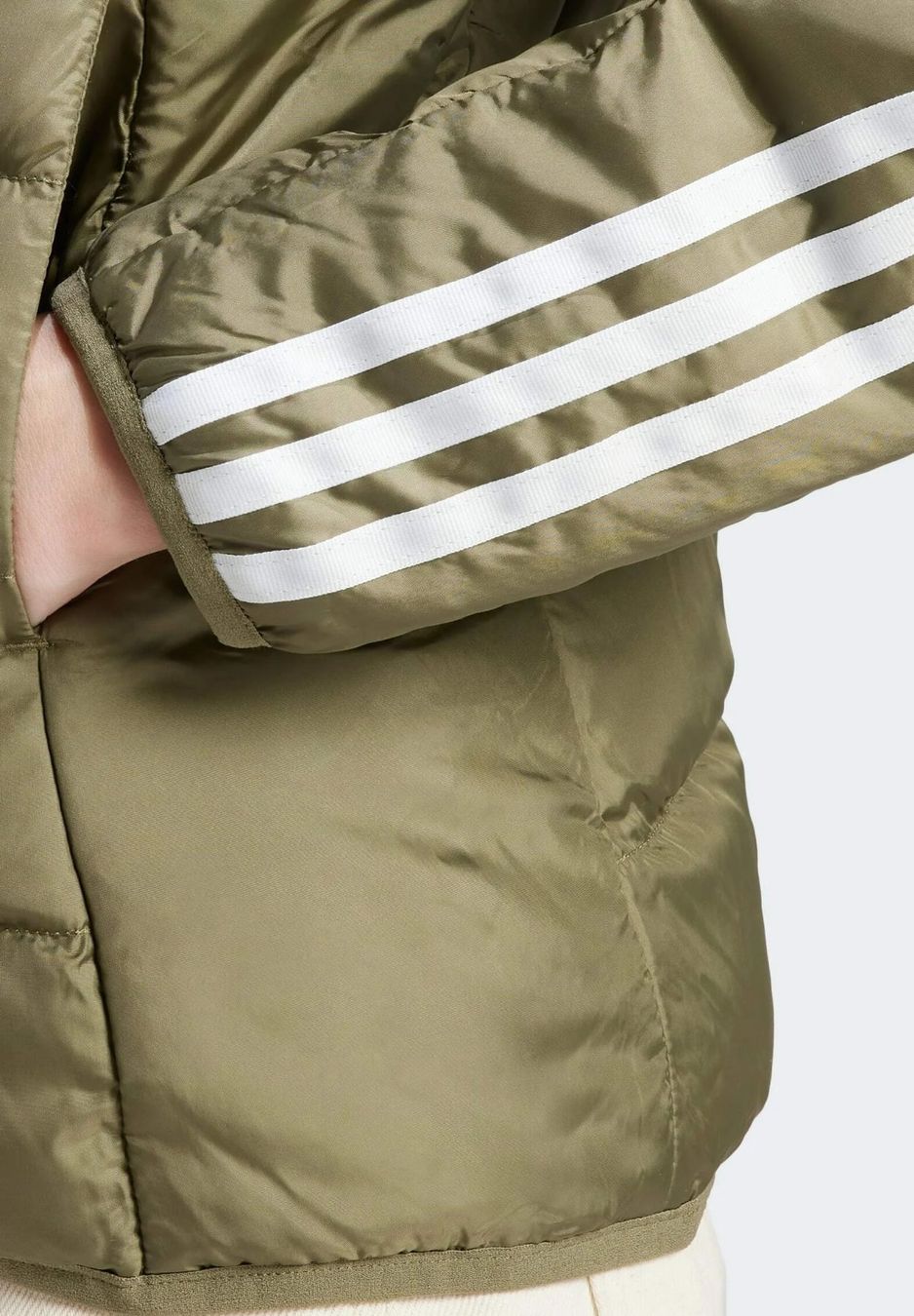 Adidas Giacche: Adidas Essentials Echte Daunenjacke - Gr. M. – Nuovo (secondo la descrizione) da Neerach venduto da topshotta 4