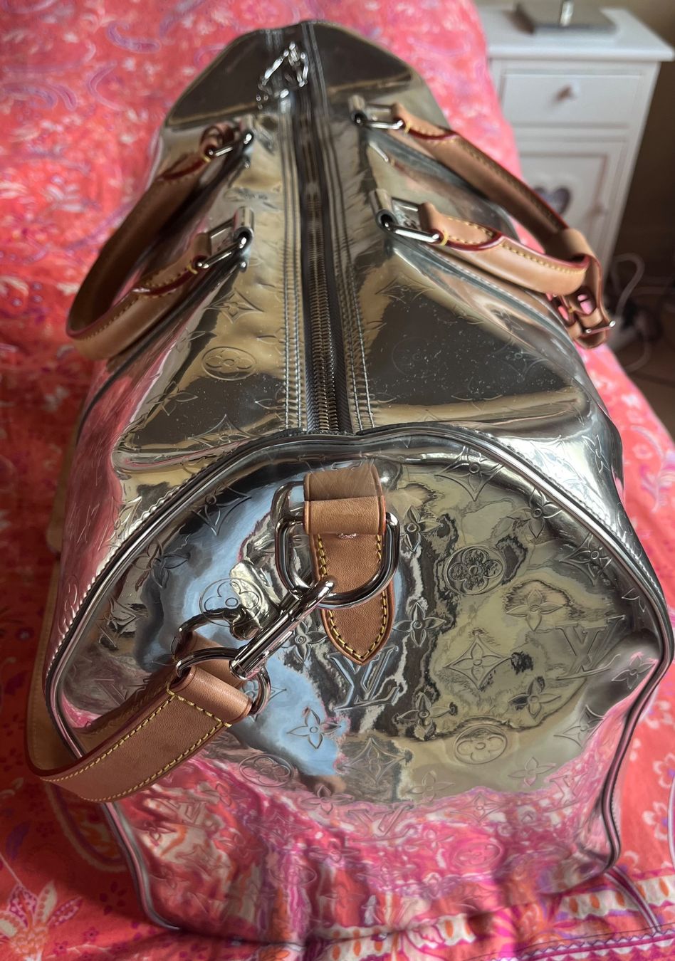 Louis Vuitton Taschen: Louis Vuitton Keepall in SILBER – Gebraucht aus Zürich von all_766h 8