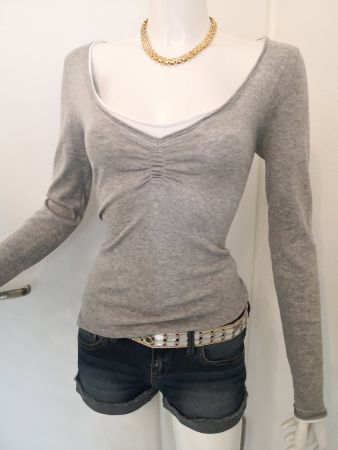 🤩MANGO STRICK-PULLOVER GRAU V-SCHNITT MIT BORD WEISS