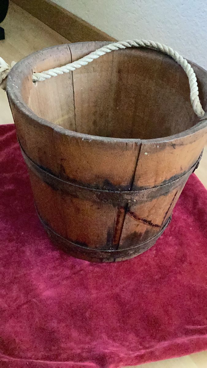 Altro per la casa: Antiker Holzeimer mit Hanfseil gebraucht – Usato da Nunningen venduto da Vintage59