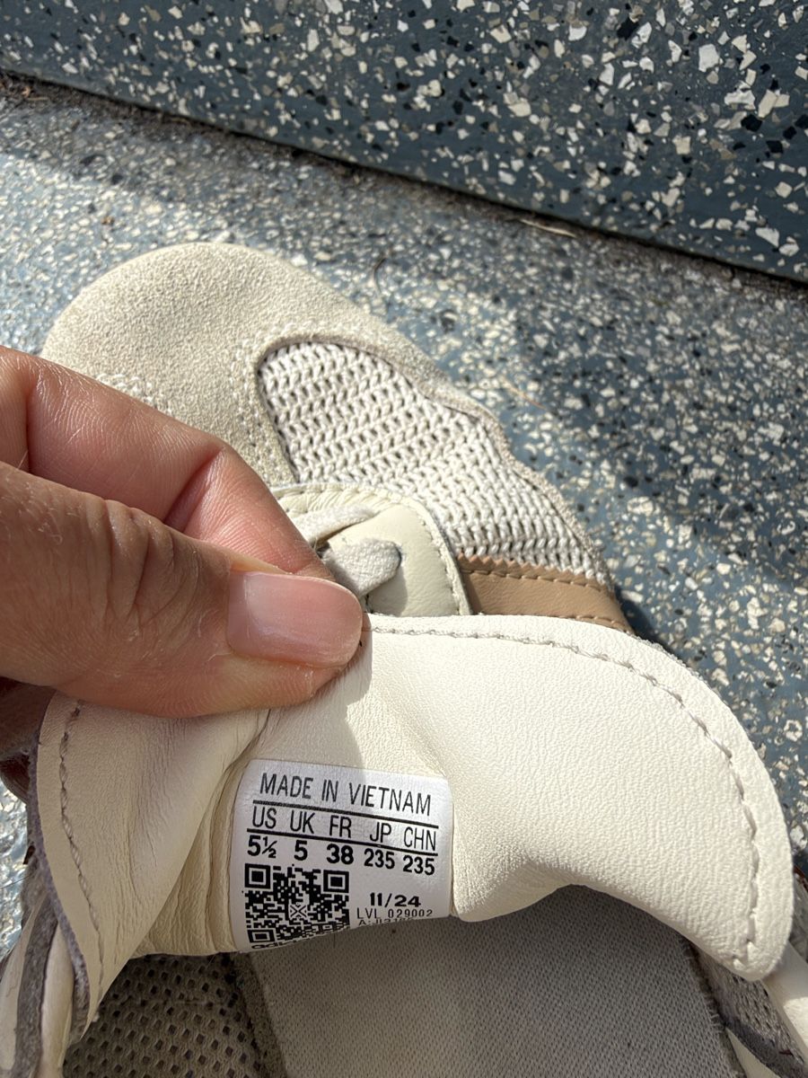 Adidas Herrenschuhe: Adidas Sneaker beige – Gebraucht aus Rorschach von elvi20 3