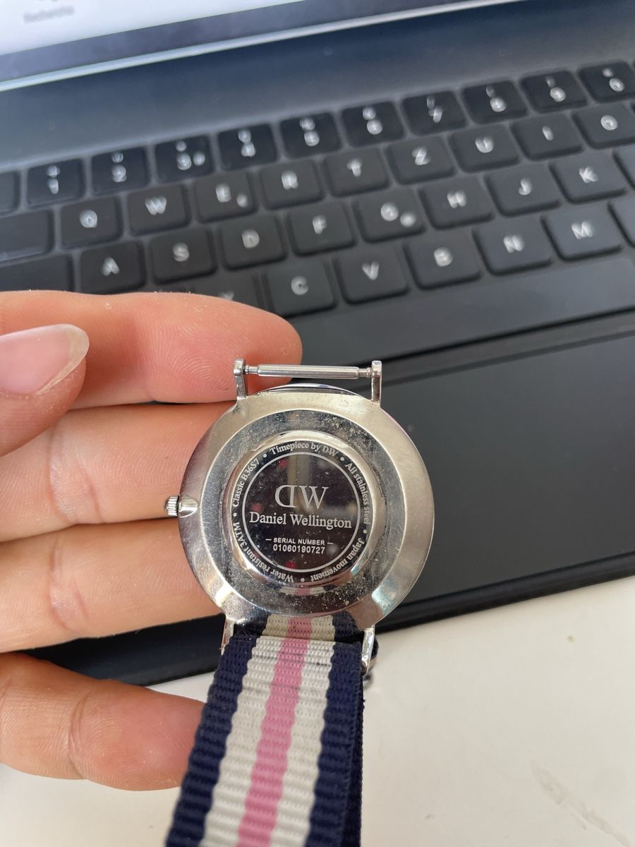 Daniel Wellington Uhren: 2 montres Daniel Wellington – Gebraucht aus Lavigny von Lea_9rxv 7