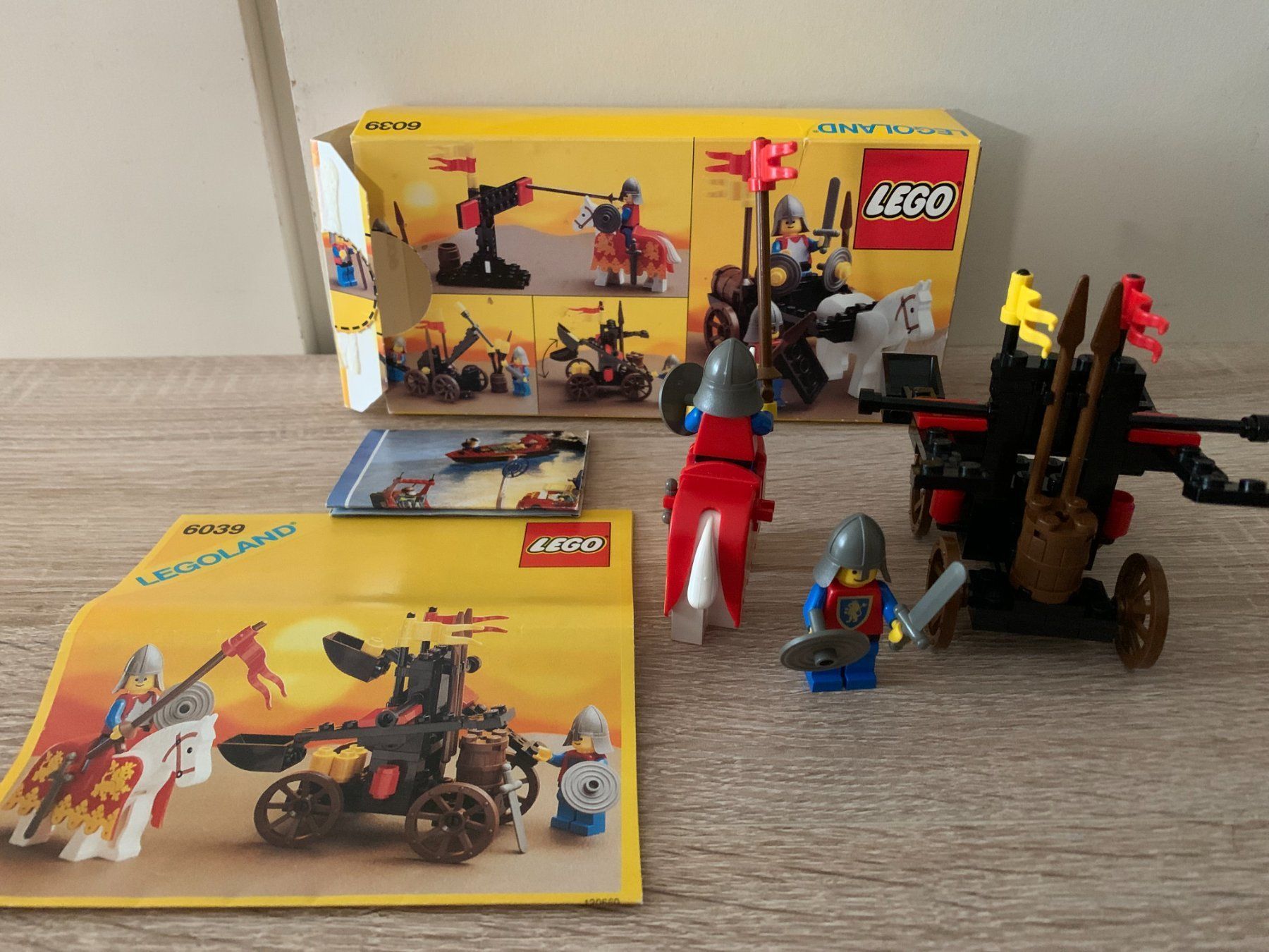 Lego Kit di costruzioni: LEGO Ritter 6039 Twin Arm Launcher – Usato da Basel venduto da Don-Angel 2