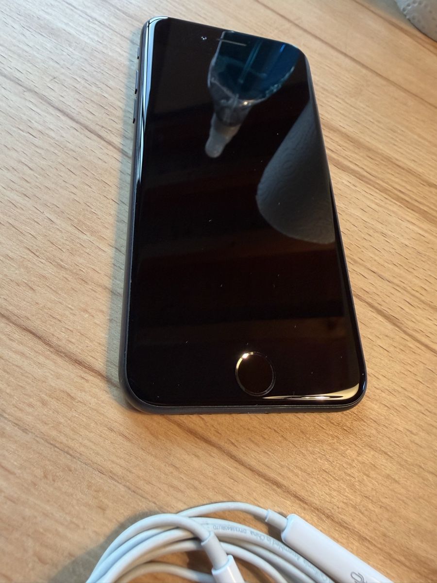 Apple Handys / Smartphones: iPhone 7 128GB  – Gebraucht aus Chur von Sim7000 8