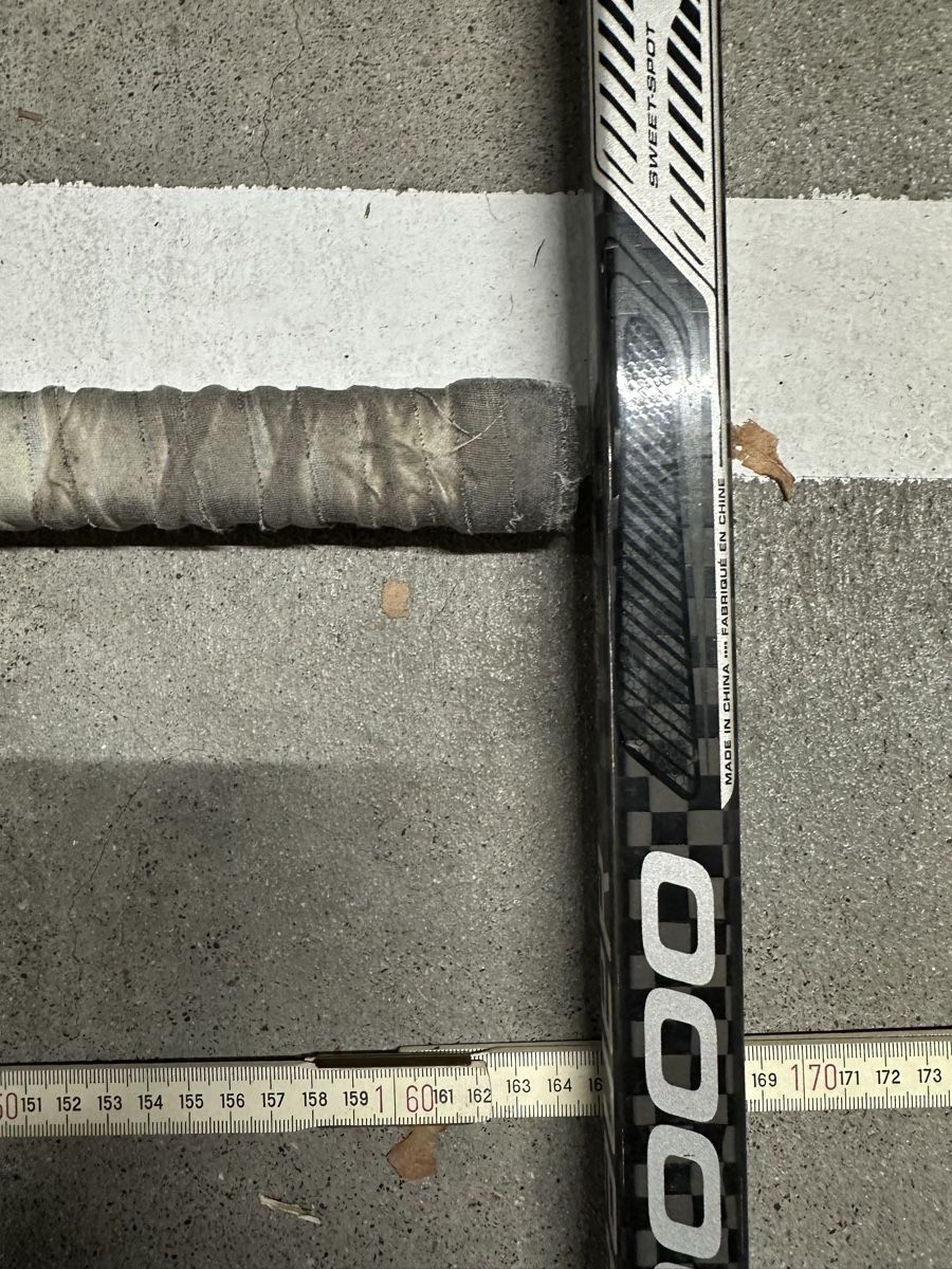 Ccm Bastoni & Pale: Eishockeyschläger CCM Ribcor 3 schwarz gebraucht – Usato da Reinach AG venduto da Shirpas_only