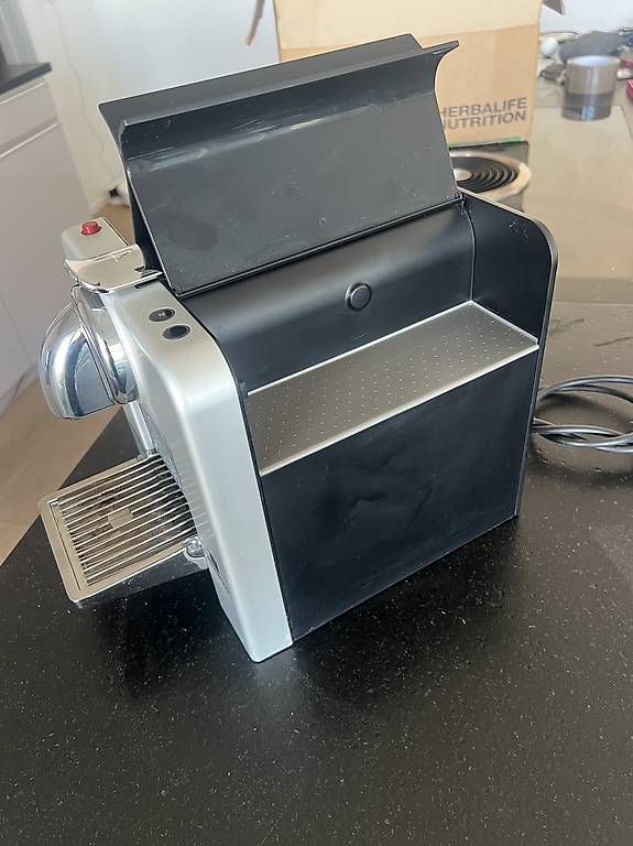 König Macchine per caffè & Macchine per espresso: Koenig Nespresso Maschine – Usato da Affoltern am Albis venduto da Rabbi002 3