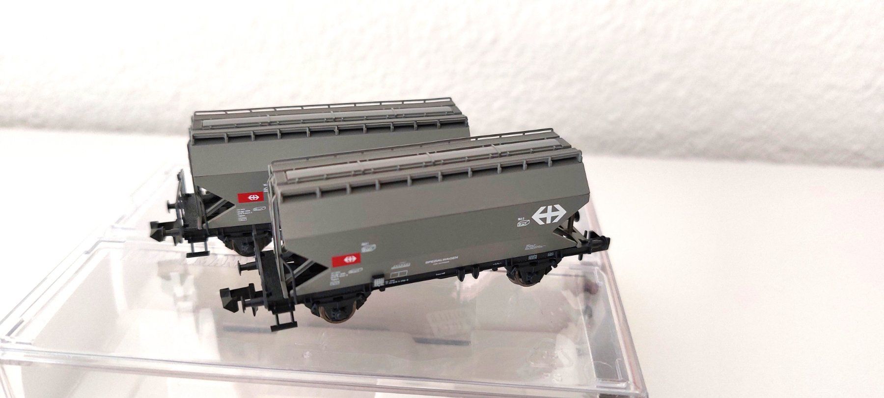 Fleischmann Modellini di ferrovie: Fleischmann SBB  Silowagen 2 tlg. 831313 – Nuovo e nell'imballaggio originale da Biberist venduto da Ntrains 1