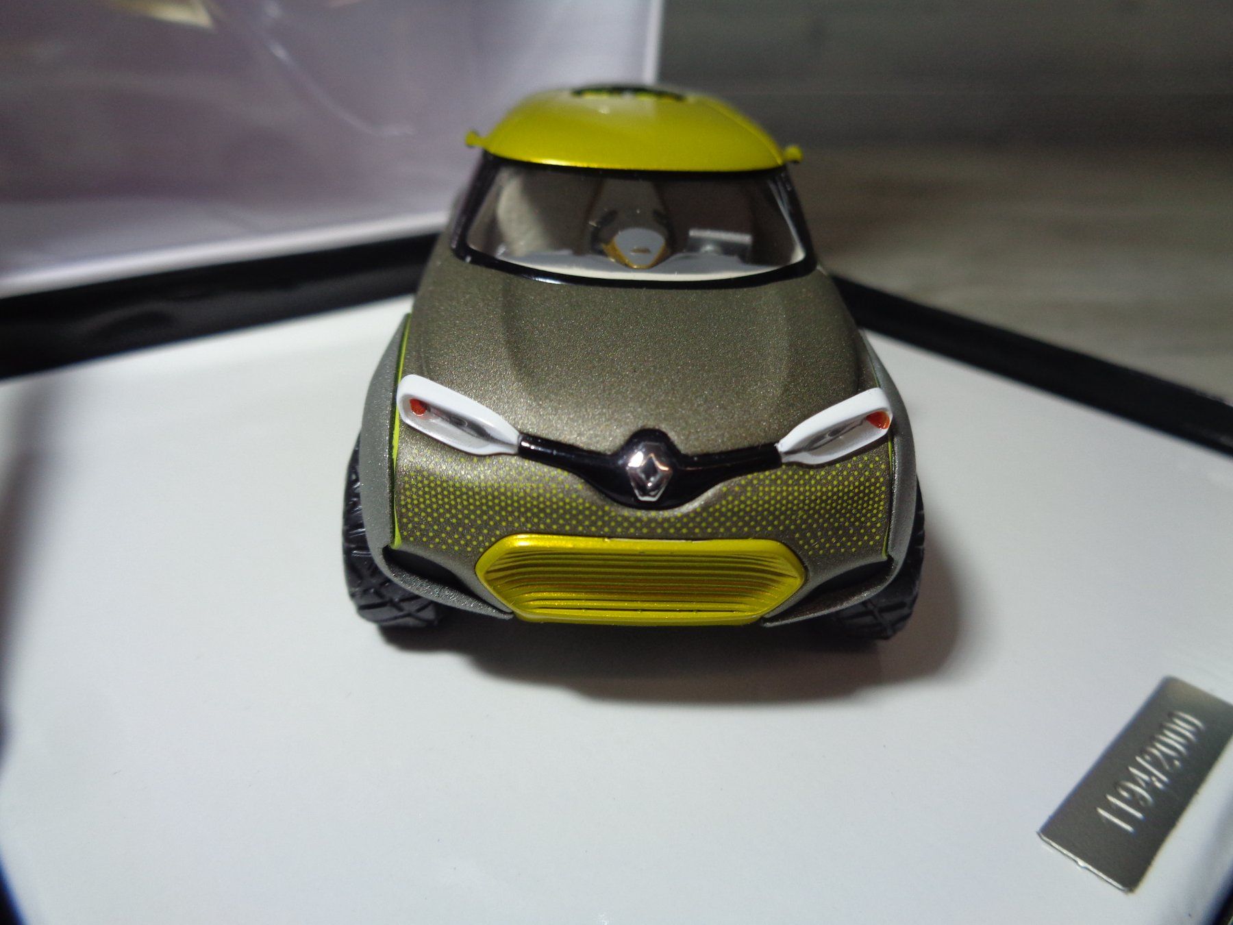 Renault Modellini d'auto: Norev 1:43 Concept Car Renault KWID – Nuovo e nell'imballaggio originale da Reconvilier venduto da rallycar 2