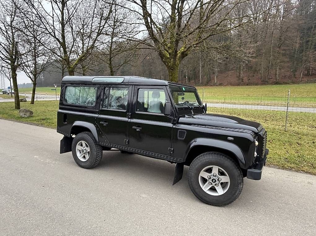Automobili: Land Rover Defender 110 TD4 – Usato da Wettingen venduto da DamianH1999
