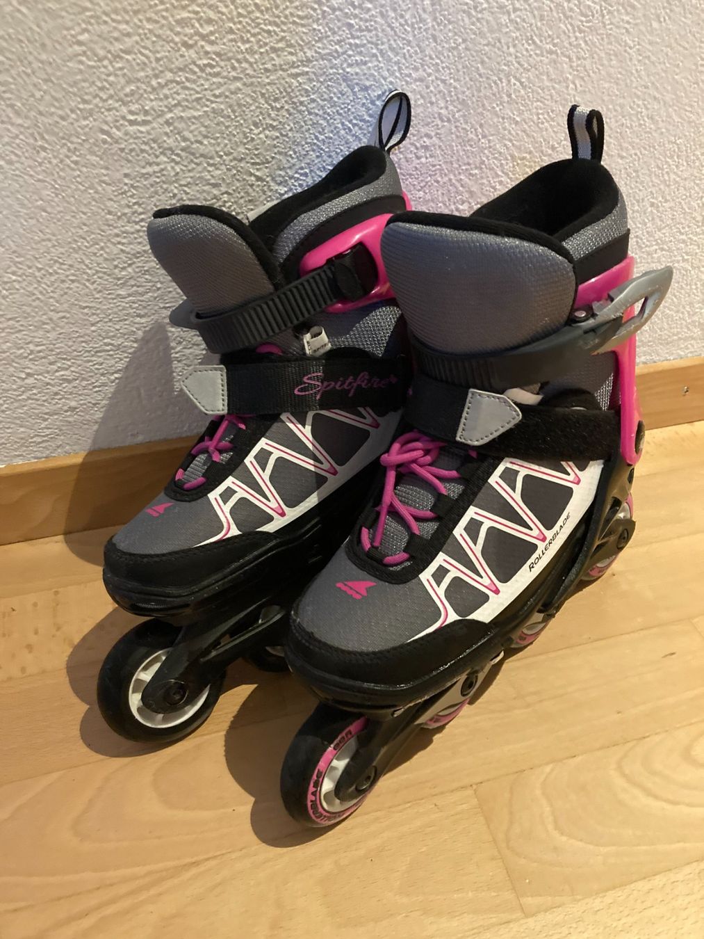 Inline-Skating & Rollschuhe: Rollerblades Inline Skates – Gebraucht aus Zollikerberg von Elin77