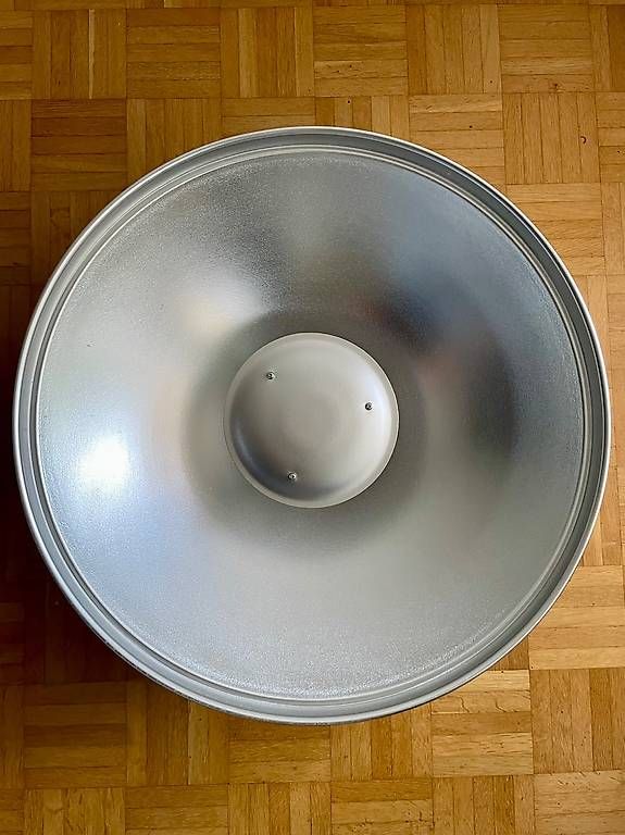 Flash: Bowens-Mount Beauty Dish 55 cm mit Grid – Usato da Luzern venduto da FalkvonWyl