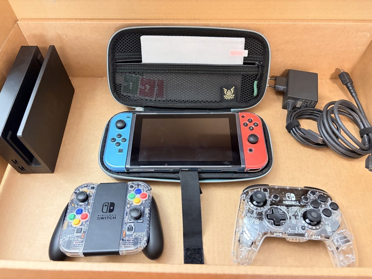 Nintendo Konsolen: Nintendo Switch Konsole mit Zubehör 1/2 – Gebraucht aus Lupsingen von quirli.k 1
