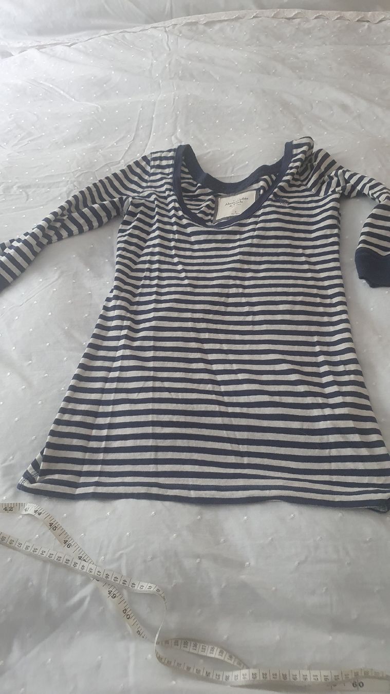 Blusen, T-Shirts & Tops: 2 Tops Abercombie Gr S & M – Gebraucht aus Pfaffhausen von mai2002