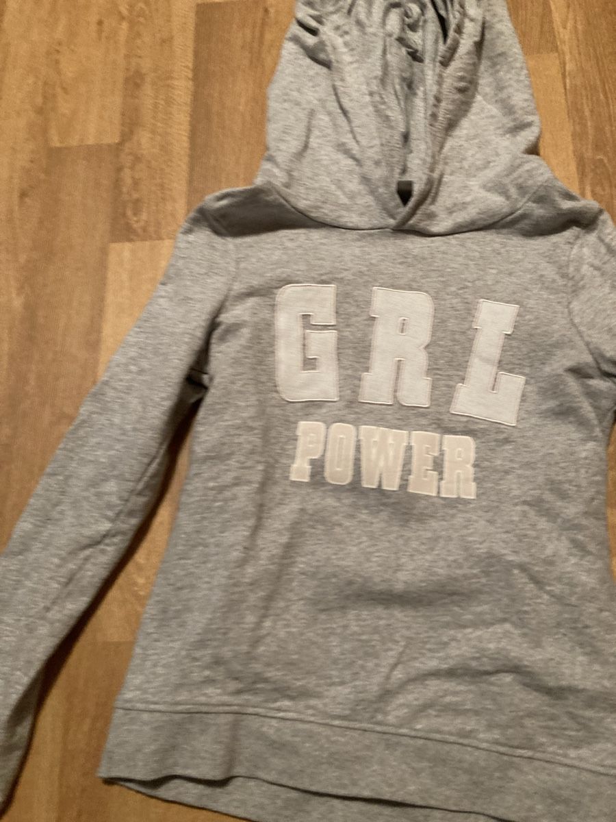 Maglioni & Felpe: Girlpower Pullover Gr. 128 – Usato da Emmenbrücke venduto da JJ_89 1