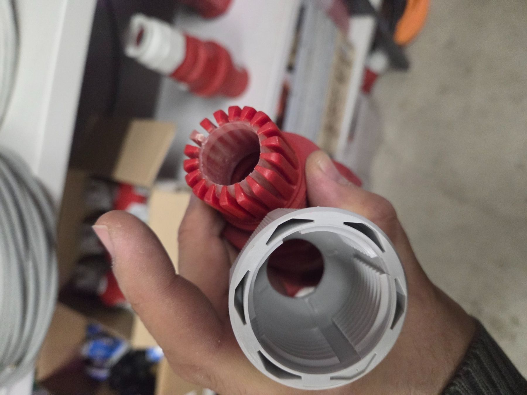 Stecker: CEE 32A 5P 6h 400V Kupplung Bals Typ – Gebraucht aus Zürich von eymen20 5