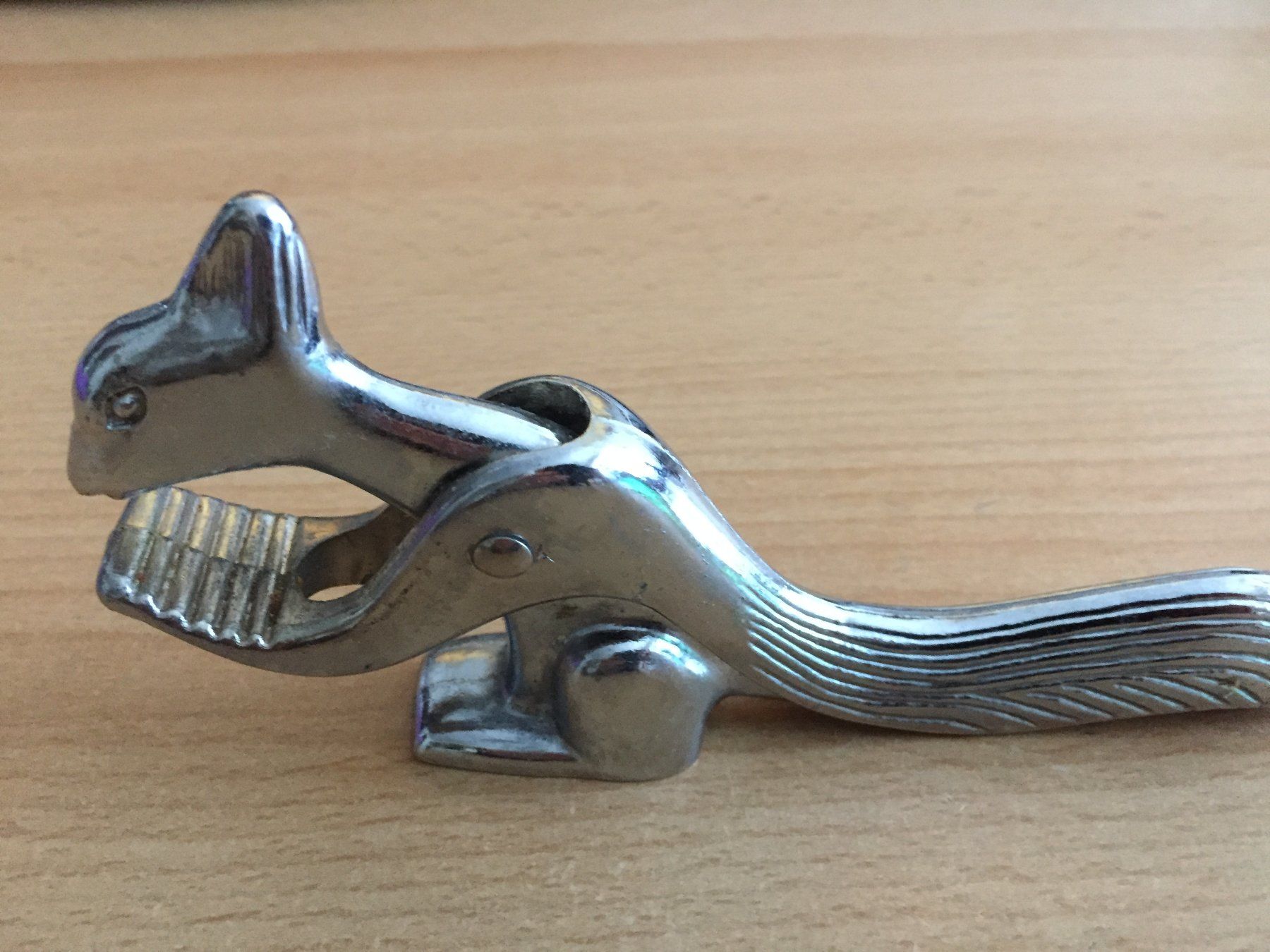 Elettrodomestici da cucina: Nussknacker aus Metall – Usato da Winterthur venduto da delfin1314