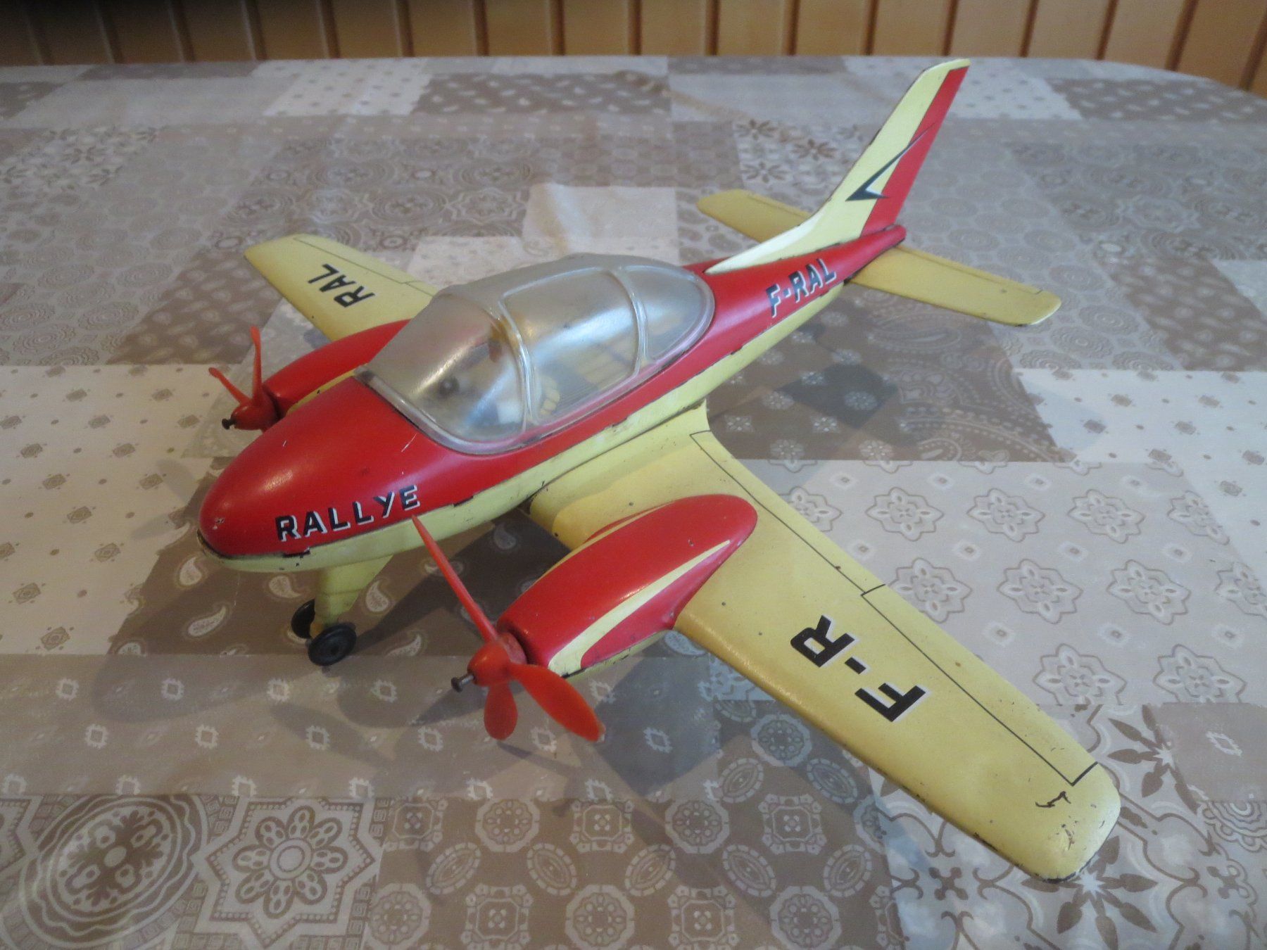 Giocattoli: Joustra Blechspielzeug - Flugzeug – Usato da Wolfhalden venduto da Quiria68