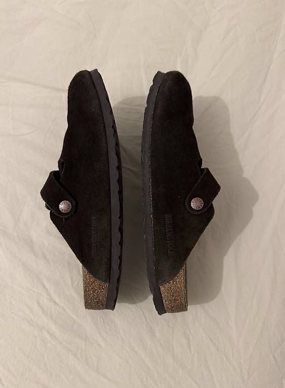Birkenstock Scarpe da donna: Birkenstock Brown Suede sandals – Usato da Zürich venduto da mvru_ti 2