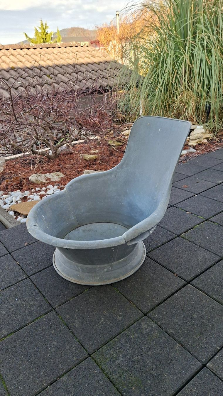 Badewannen: Ancienne baignoire objet rare – Gebraucht aus Vicques von Laffaire11 3