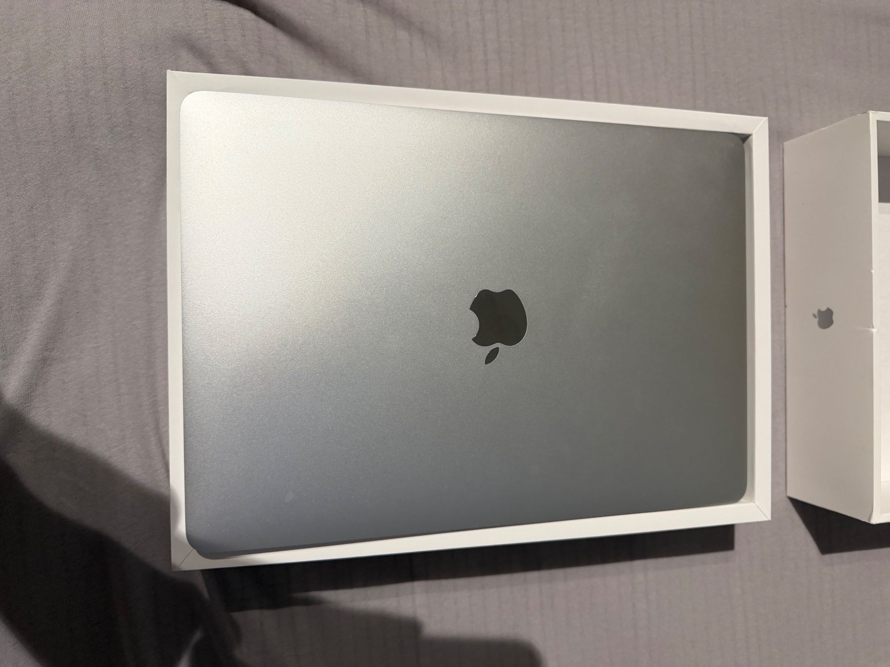Apple Notebooks: Mcbook PRO 2020 Intel – Gebraucht aus Basel von azb_tb6b 3