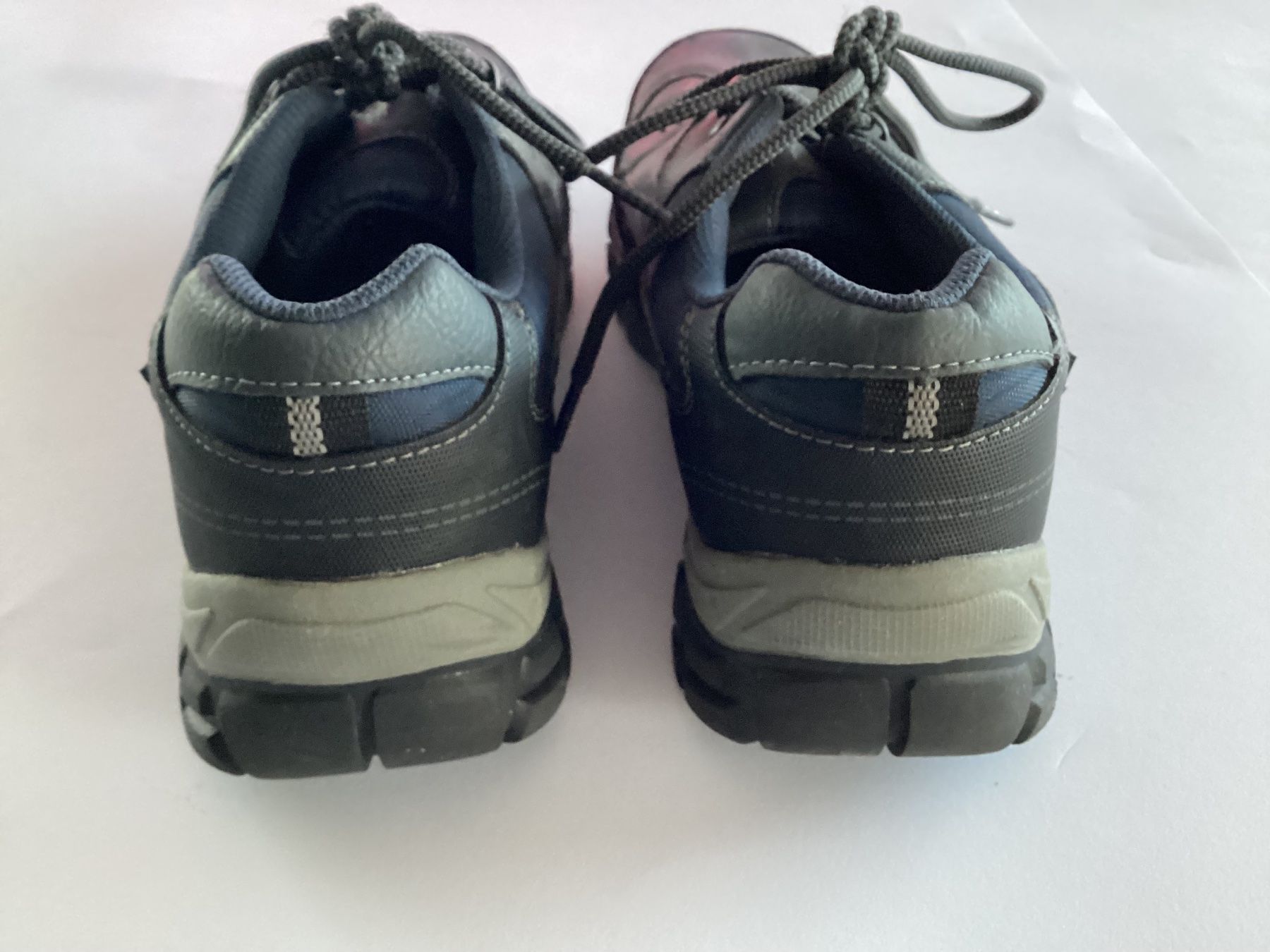 Landrover Chaussures hommes: Trekkingschuh Landrover grau Gr. 41 – D'occasion à Wagen par papai1 3
