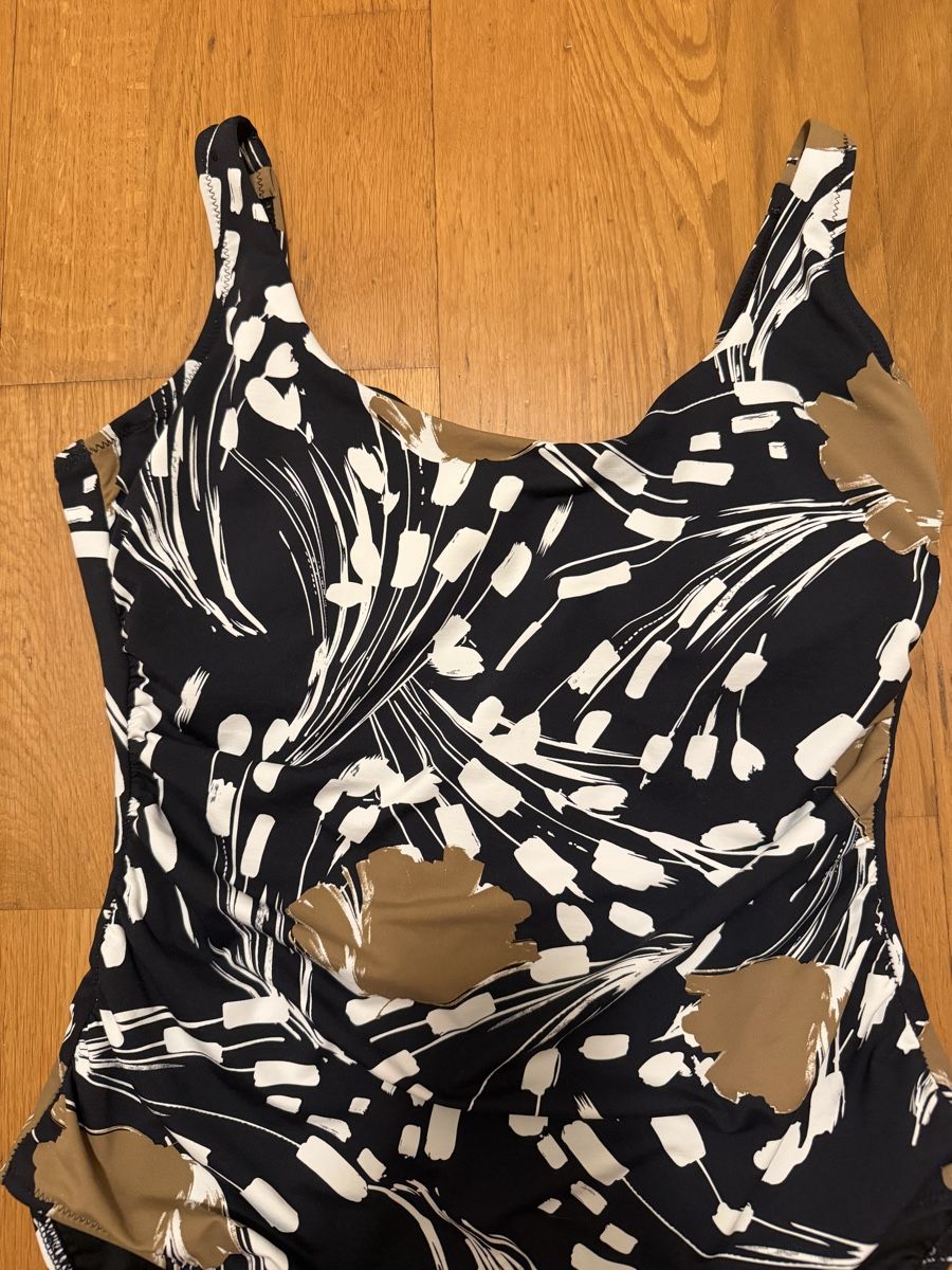 Badekleider & Bikinis: Badeanzug DAVID Grösse 40, Cup C.  – Gebraucht aus Adliswil von StephanieAnnina 1