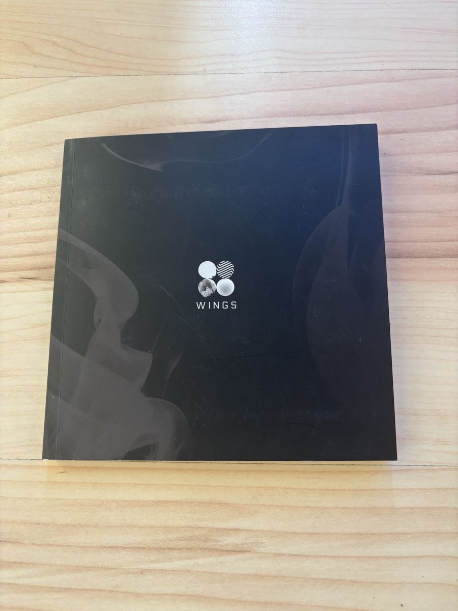 CD: Album BTS WINGS  – Nuovo (secondo la descrizione) da Basse-Nendaz venduto da Glassey-celia19