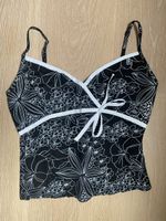 Sommertop Grösse XS schwarz/weiss mit Blumenmuster