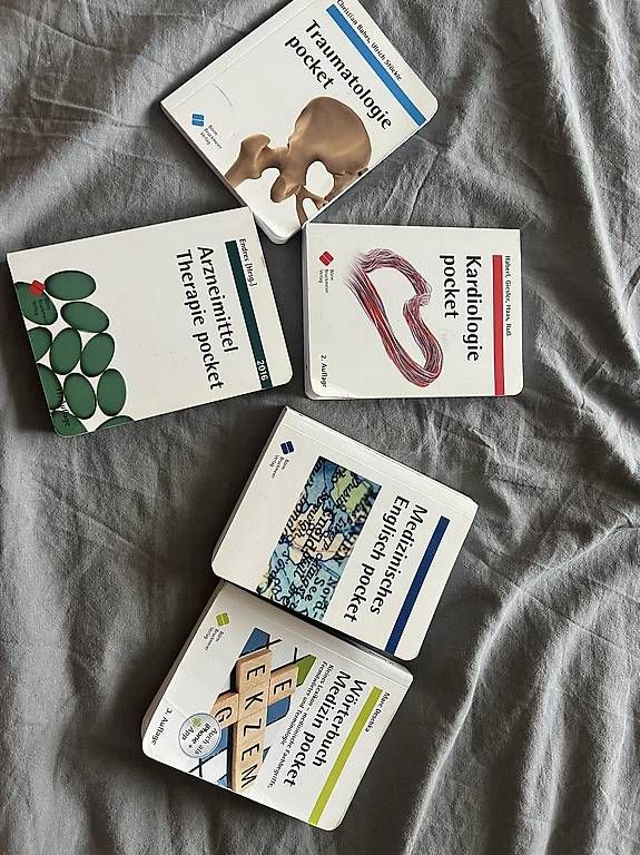 Libri: Pocket Bücher Medizin – Usato da Oberrüti venduto da Jes_seei