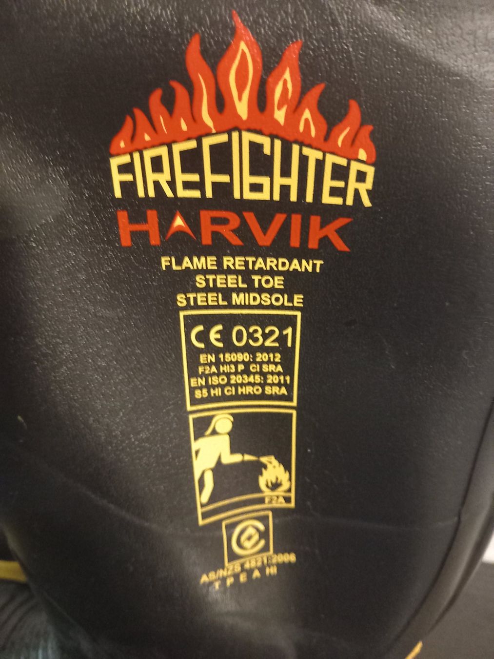 Chaussures hommes: Feuerwehrstiefel Gr.37 – Neuf avec emballage d'origine à Thun par Beroshop 1