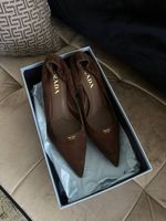 Prada Pumps aus Wildleder braun in gutem Zustand