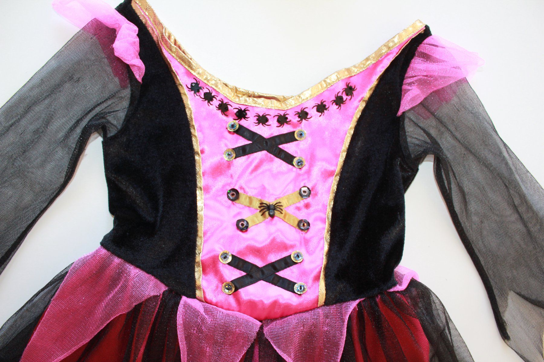 Costumes: Costume sorcière / Hexe t. 5 - 6 ans – D'occasion à Peseux par CoolShoping 3