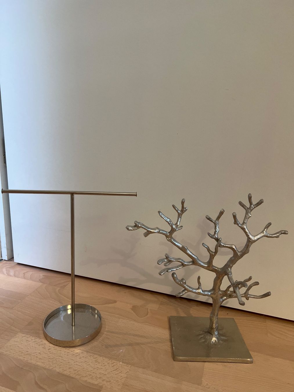 Tutte le decorazioni: Schmuck Aufbewahrung – Usato da Winterthur venduto da Dasomesi