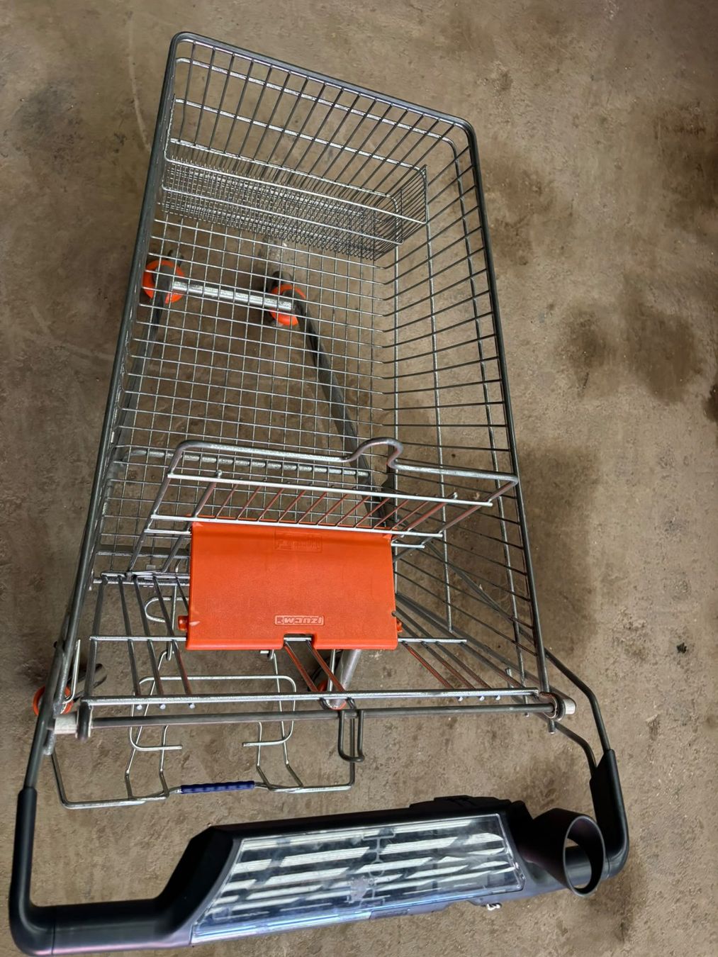 Altro per la casa: Einkaufswagen, oranger Sitz, 10er-Pack – Usato da Uerkheim venduto da Heiniger4813 3