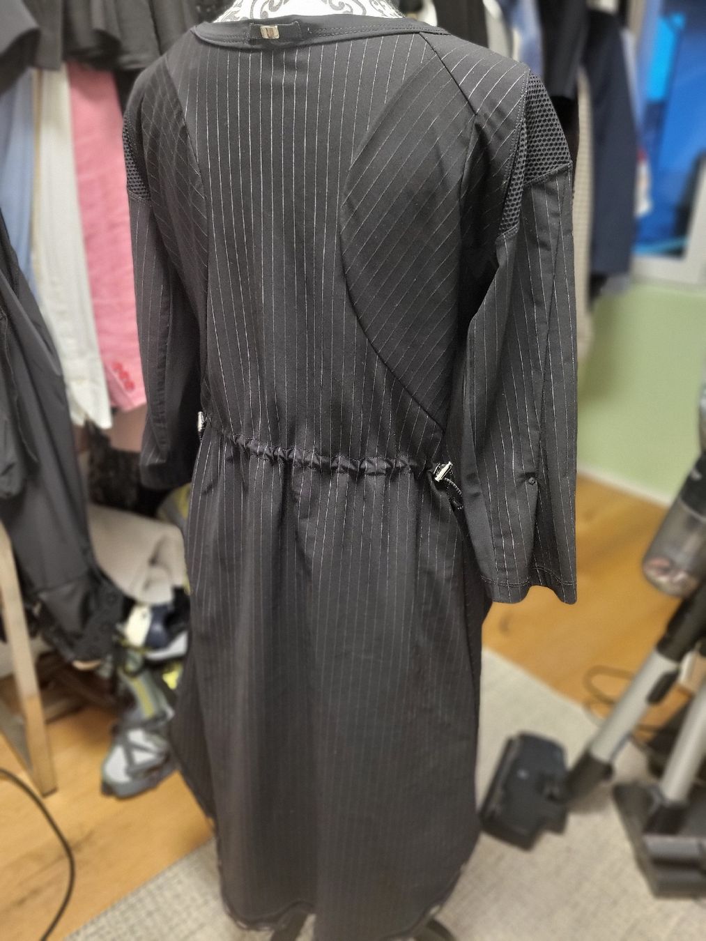 Girbaud Vestiti: HIGH USE Kleid, gr. 36 – Usato da Niedergösgen venduto da Lipa1 2